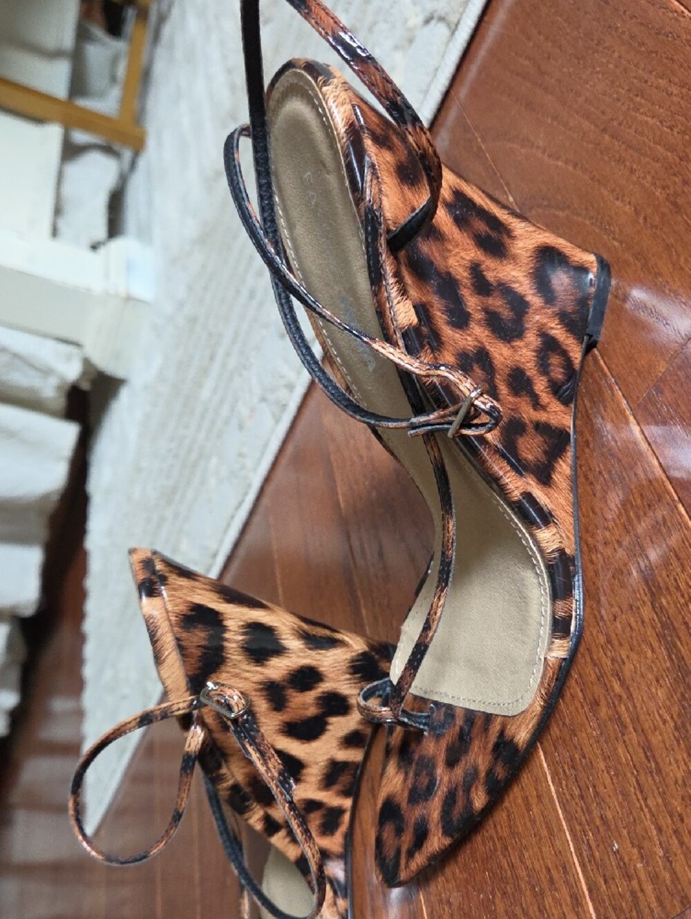 Fashion Nova Leopard-Print Strappy Wedge Heels - Brown/Black Fit Like a Sz 8 - Picture 3 of 9